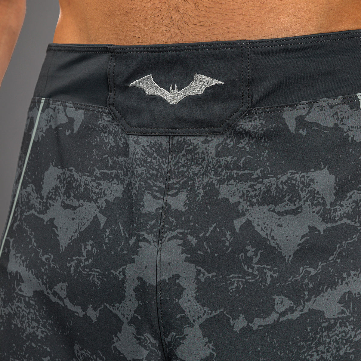 Шорты для единоборств Venum x Batman - Серый