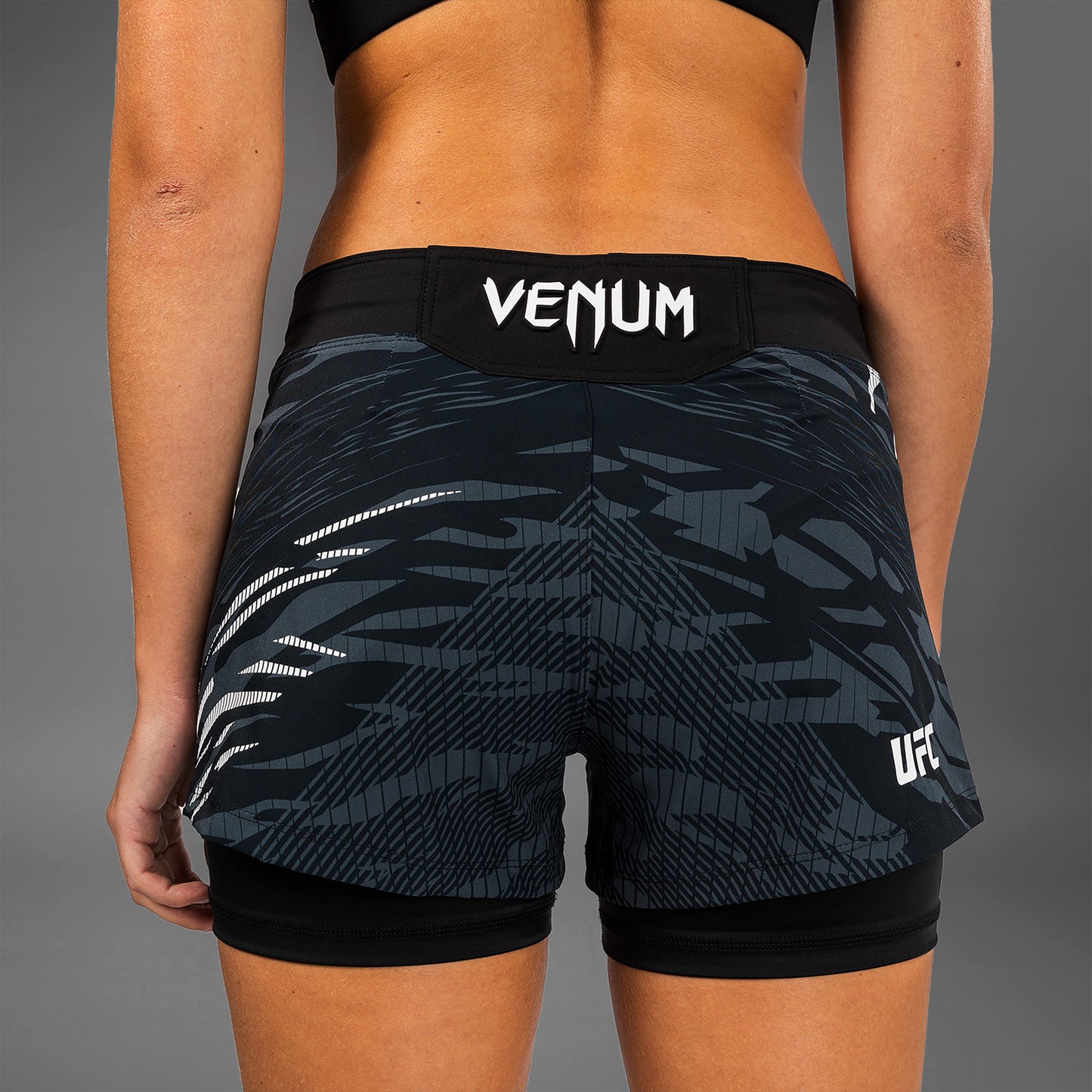 Шорты для борьбы UFC Fusion by Venum Authentic Fight Night для женщин - Black