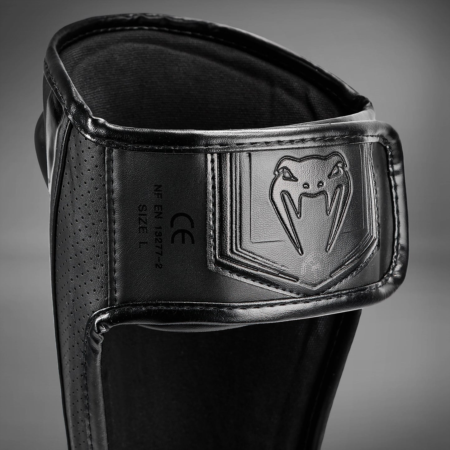 Щитки для голени Venum Elite Evo - Черный/черный