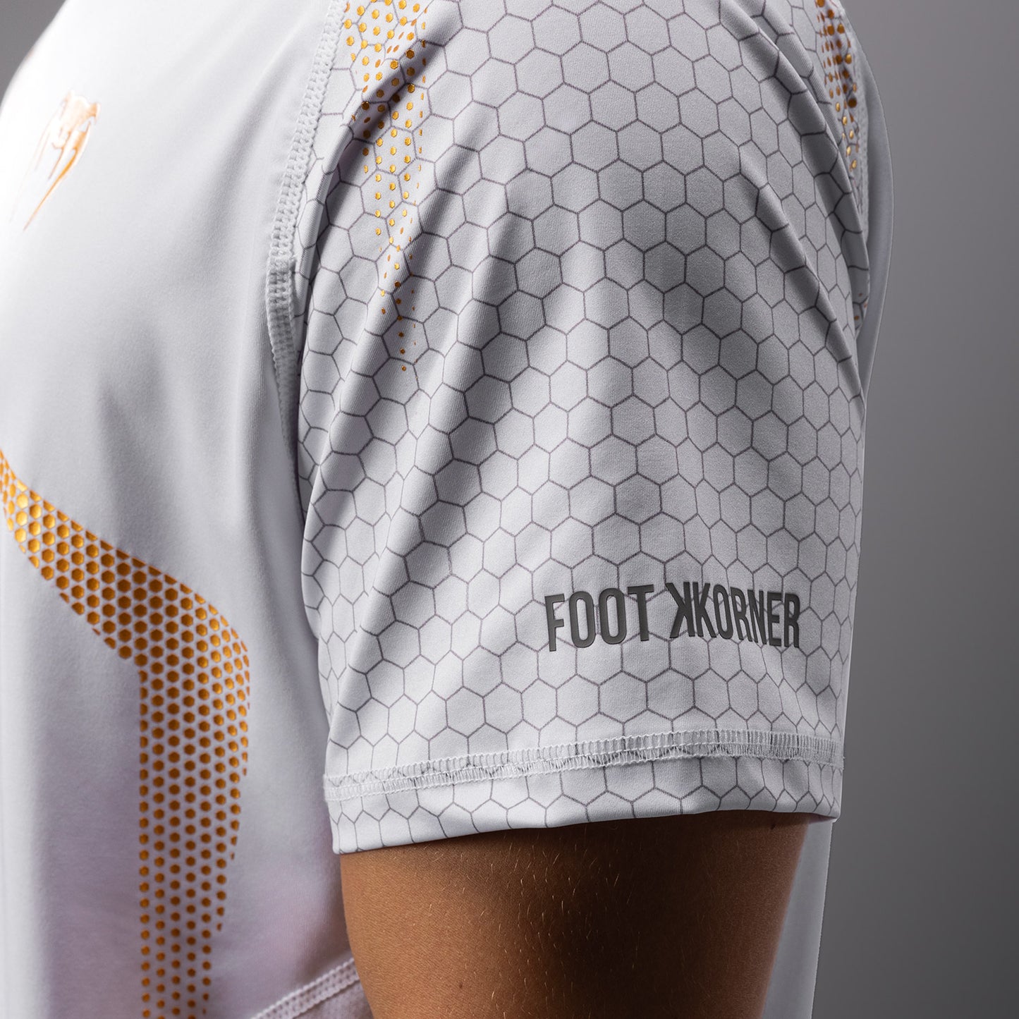 Футболка FK x Venum Hexagone MMA - белый/золотой