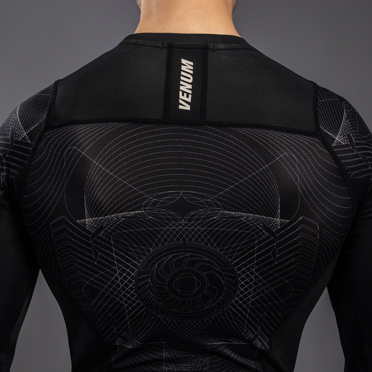 Длинный рукав Rashguard для мужчин Venum G-Fit Air - Глубокий черный / Песок пустыни