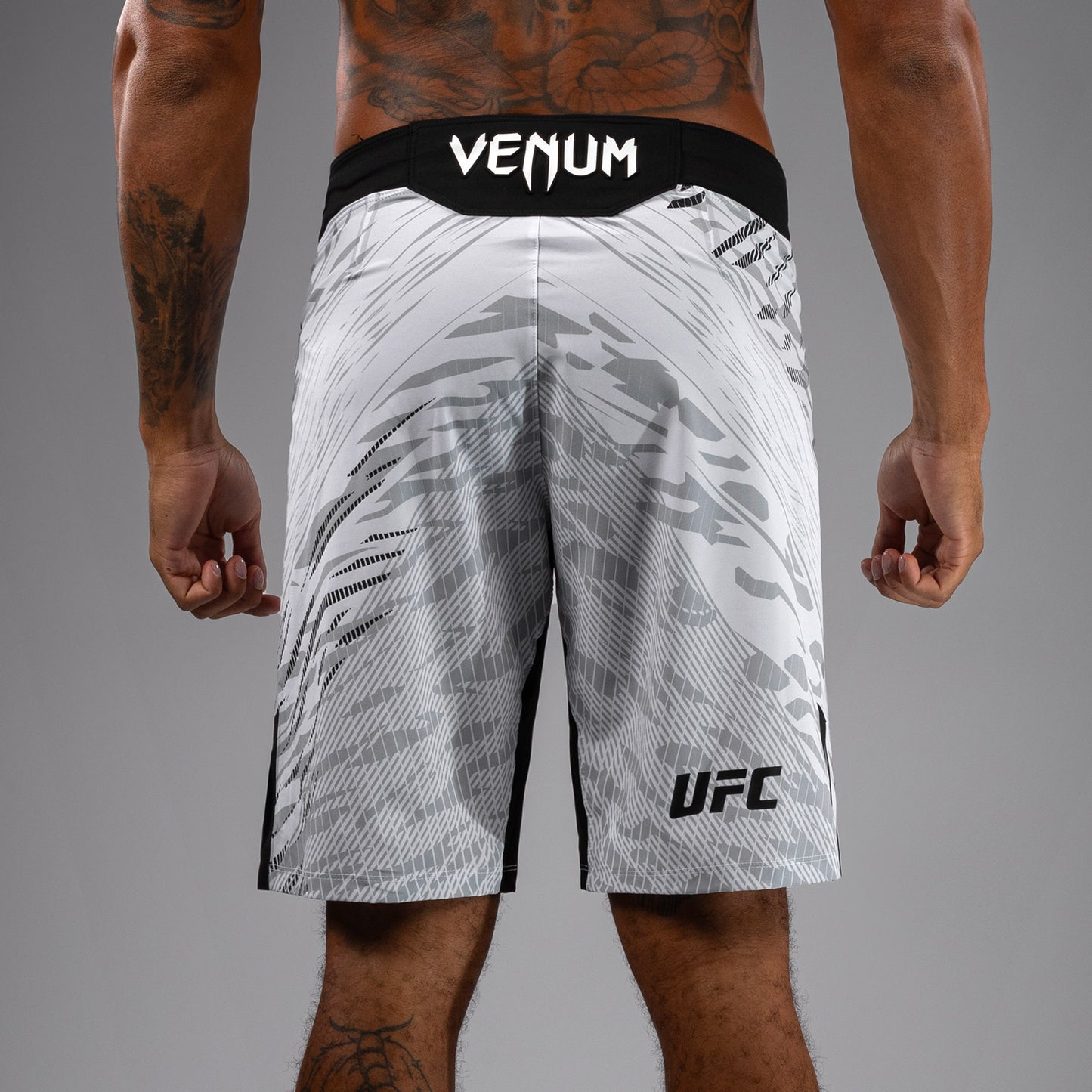 Шорты UFC Fusion by Venum Authentic Fight Night для мужчин - Длинный крой - White