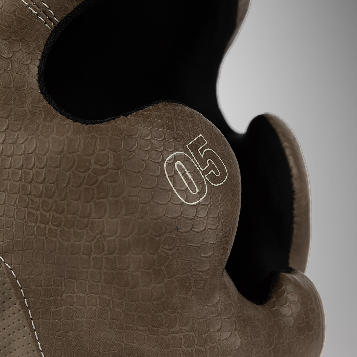 защитный шлем Venum Impact Evo Scales – Коричневый