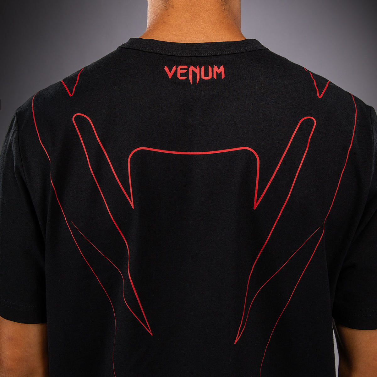 Футболка Venum Amazonia Reborn - Чёрный/Красный