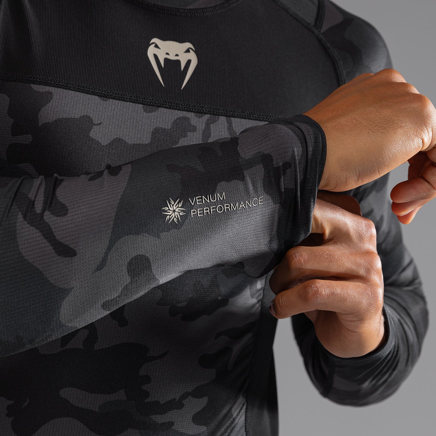 Длинный рукав Rashguard для мужчин Venum G-Fit Air - Урбанистический камуфляж