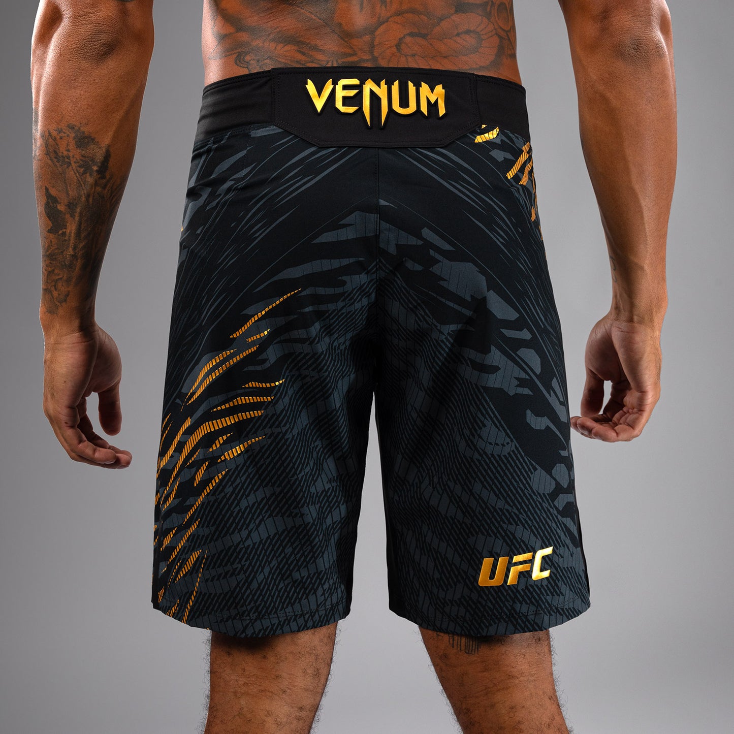 Шорты UFC Fusion by Venum Authentic Fight Night для мужчин - Длинный крой - Champion
