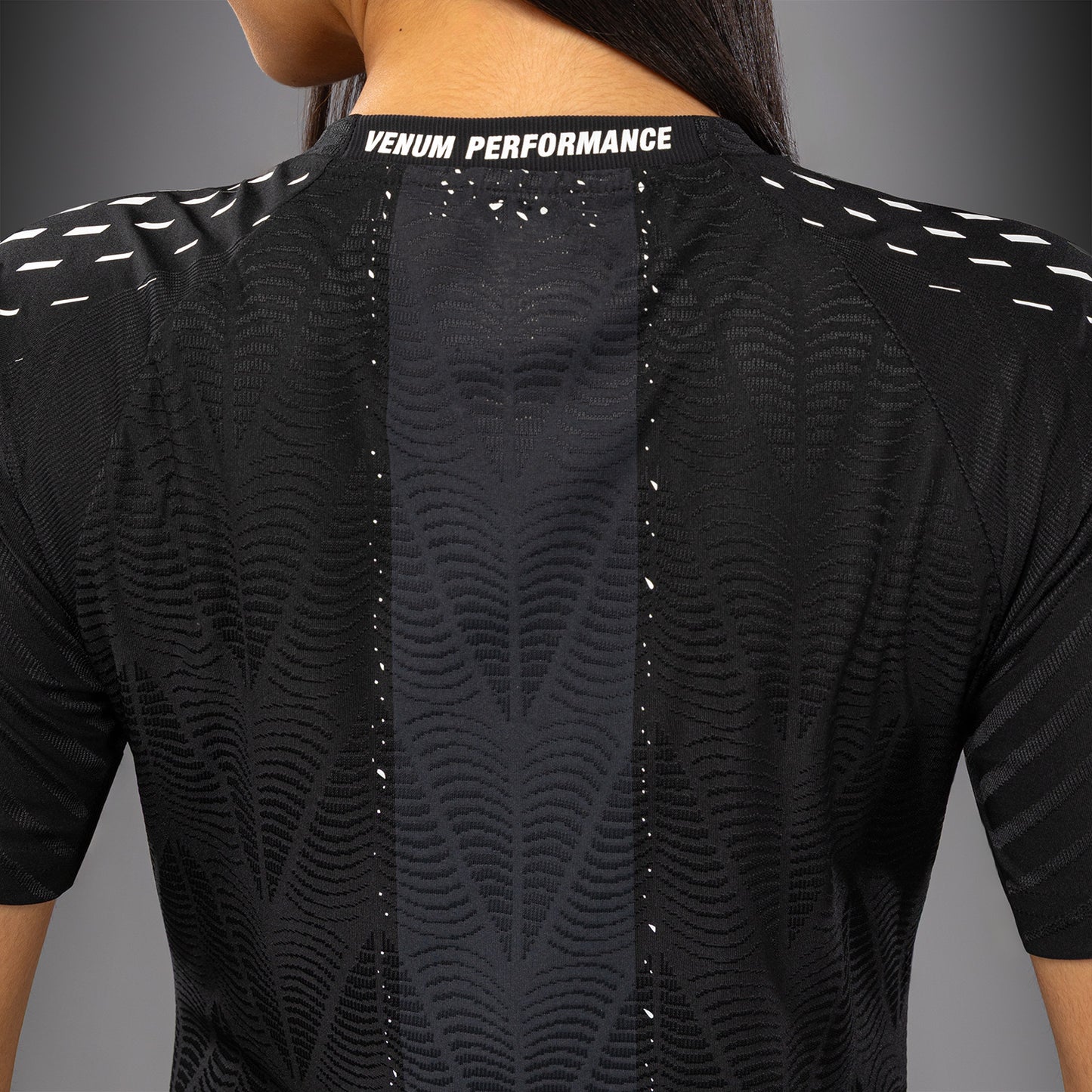 Официальная выходная футболка UFC Zenith by Venum Authentic Fight Night Женская - Чёрный