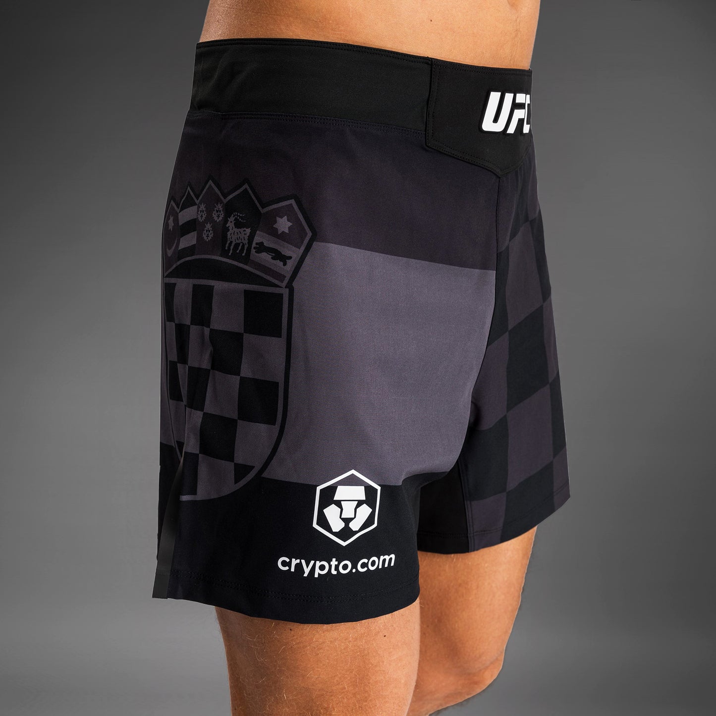 UFC Unrivaled by Venum Унисекс шорты для боя короткой посадки - Черный