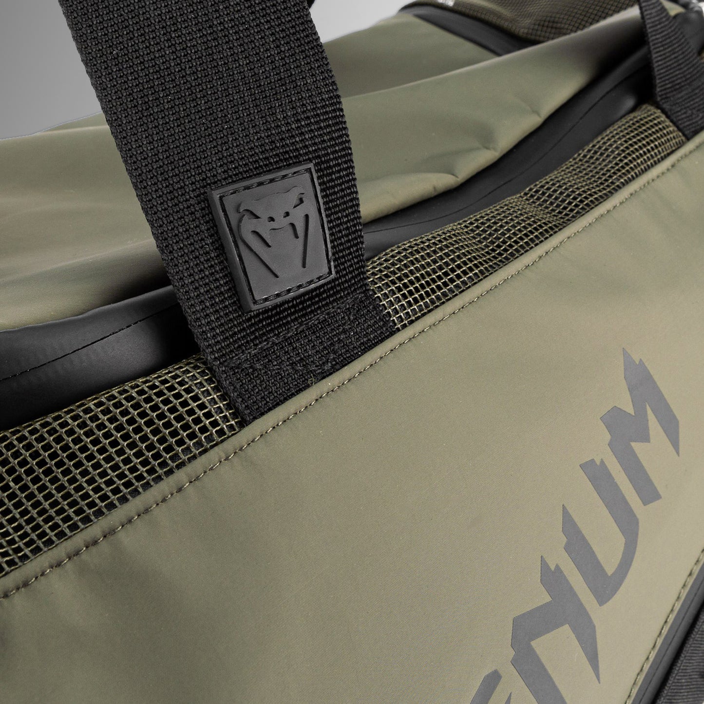 Спортивная сумка Venum Trainer Lite Evo (48 л) – Хаки/Чёрный