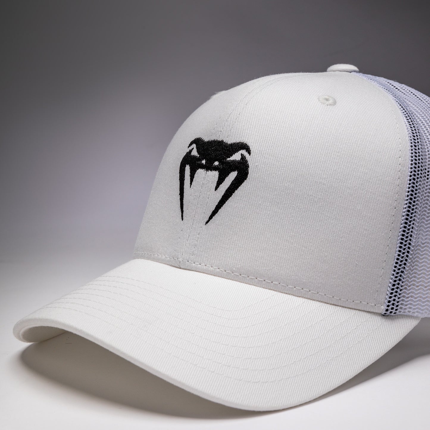 Кепка Venum Trucker Cap - Белоснежный