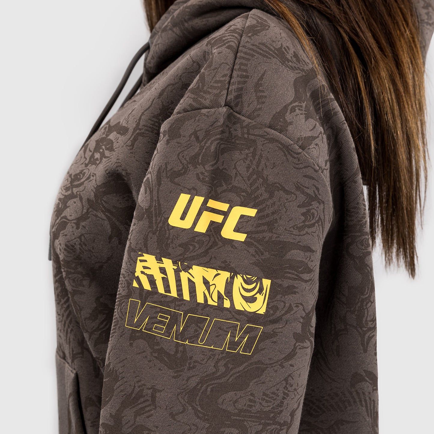 Толстовка UFC Fusion by Venum Fight Week с капюшоном для женщин - Earthen Brown