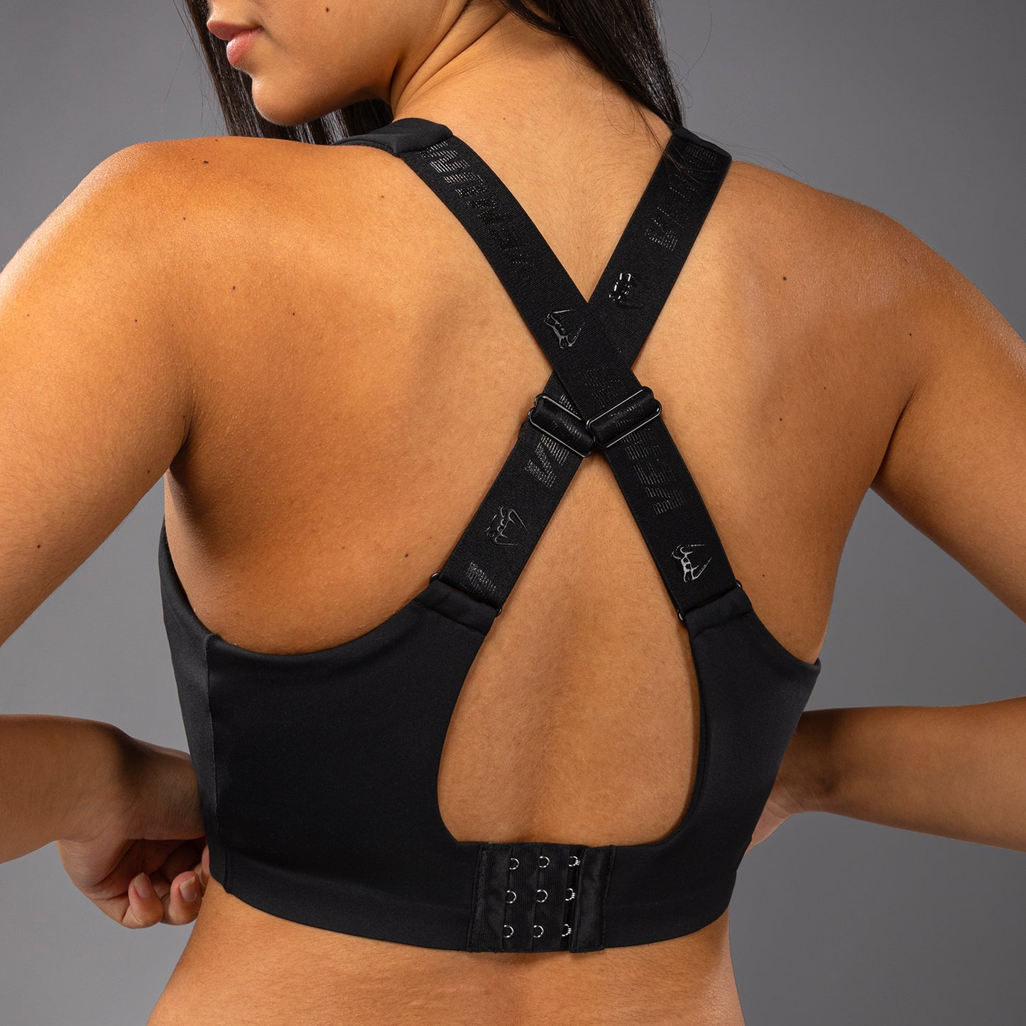 Спортивный бюстгальтер женский Venum Essential X - Чёрный