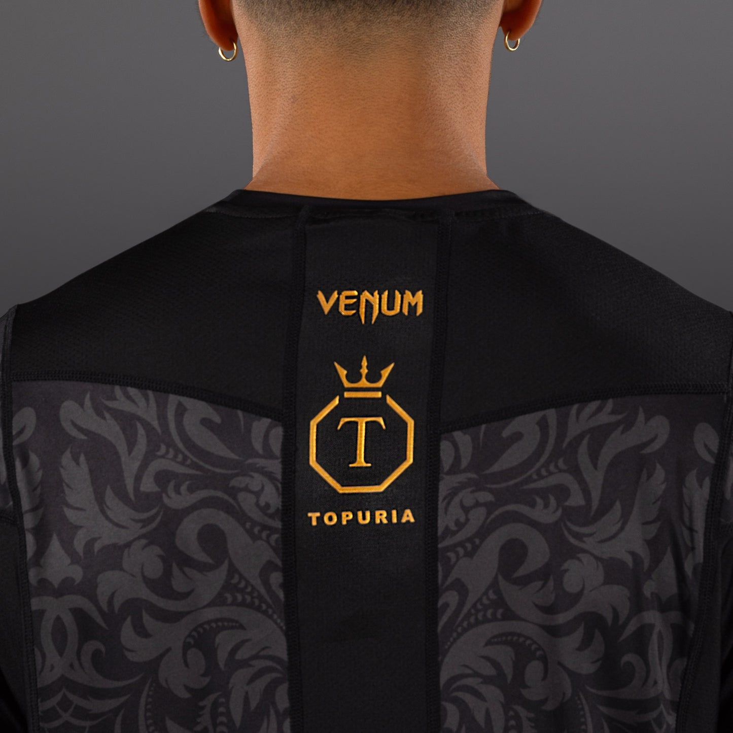 Venum x Topuria Unmatched Edition Футболка Dry-Tech - Черный/Золотой