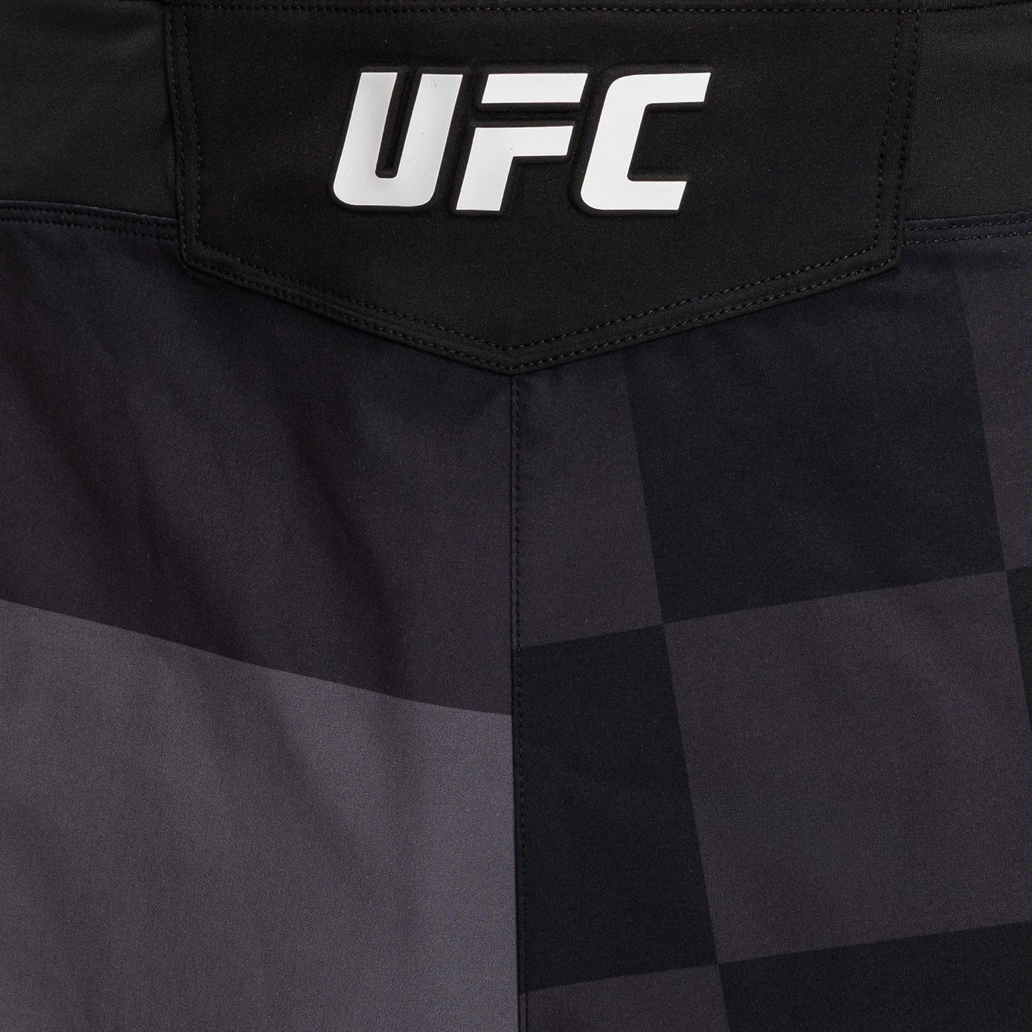 UFC Unrivaled by Venum Унисекс шорты для боя короткой посадки - Черный