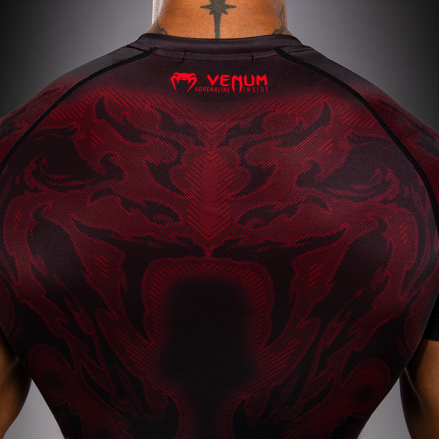Рашгард с коротким рукавом Venum Spectre – Чёрный/Красный