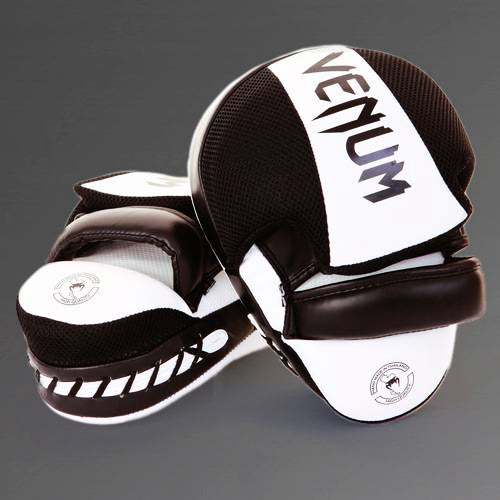 Тренерские лапы Venum Focus Mitts Cellular 2.0 - Белый/Черный (ПАРА)