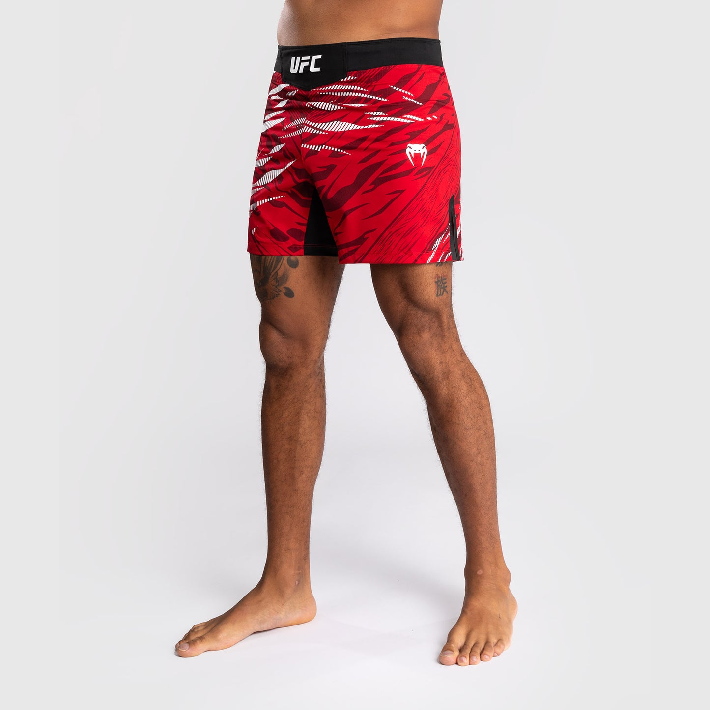 Шорты UFC Fusion by Venum Authentic Fight Night для мужчин - Короткий крой - Red
