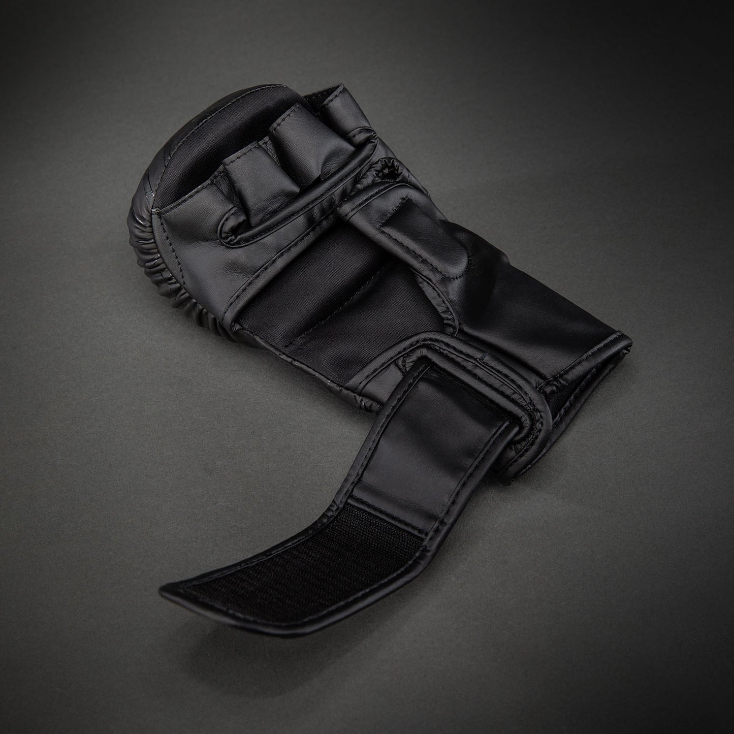 Перчатки для спарринга Venum Contender 1.5 XT 3D - Чёрный/Золотой