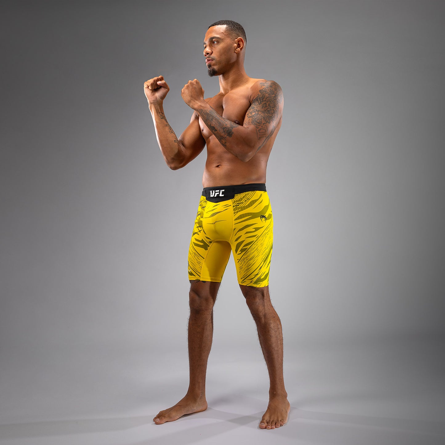 Шорты Vale Tudo UFC Fusion by Venum Authentic Fight Night для мужчин - Yellow