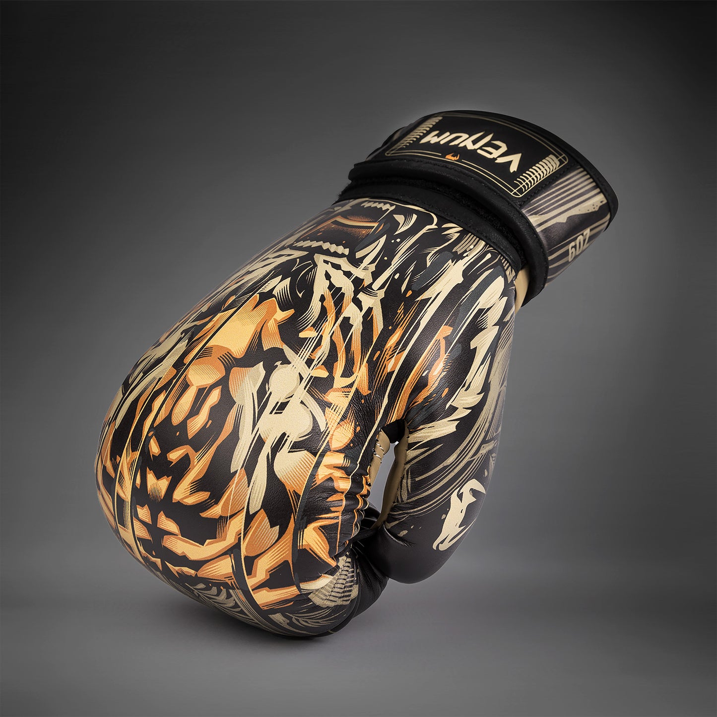 Боксерские перчатки для детей Venum Tiger - Черный / Неоновый оранжевый