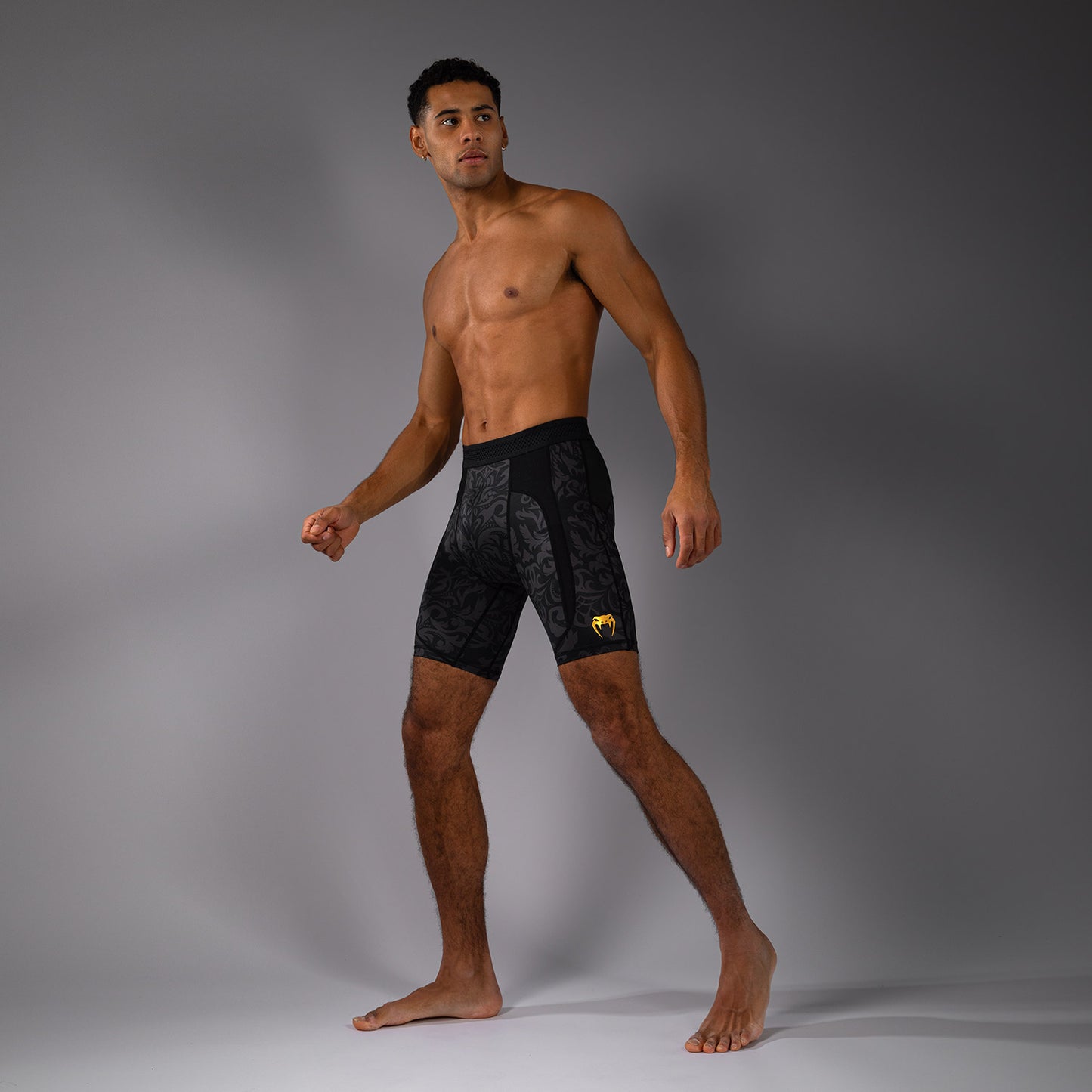 Venum x Topuria Unmatched Edition Шорты Vale Tudo - Черный/Золотой