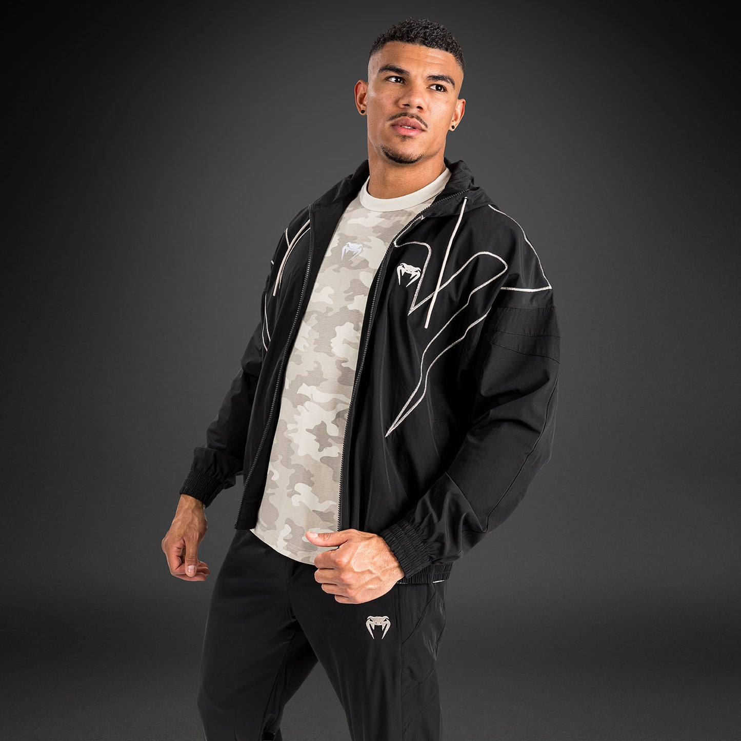 Куртка Venum Attack 90 Tracksuit Jacket - черный/белый