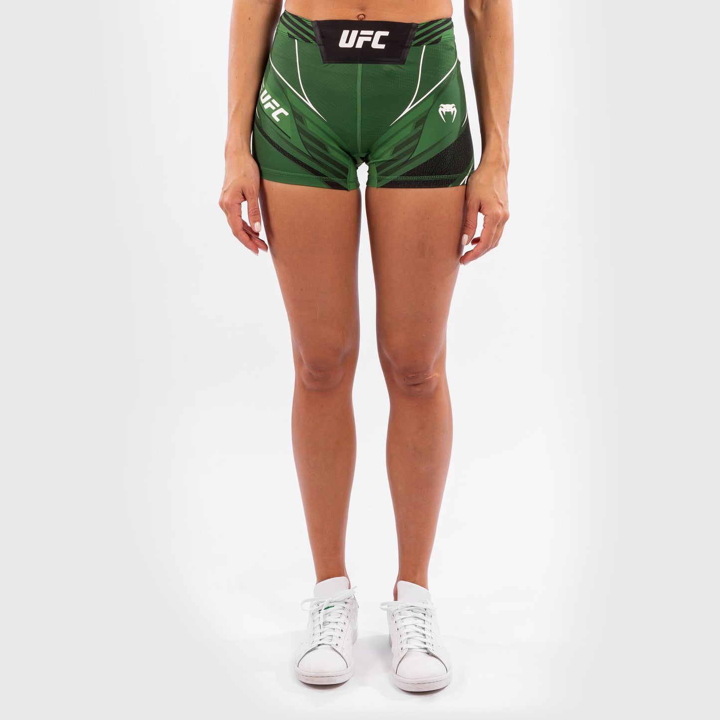 ЖЕНСКИЕ КОМПРЕССИОННЫЕ ШОРТЫ UFC VENUM FIGHT NIGHT TUDO - УКОРОЧЕННЫЙ КРОЙ - Зеленый