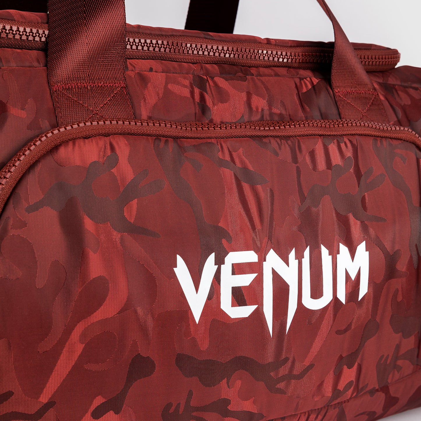 Спортивная сумка Venum Trainer Lite (48л) – Камуфляжный/Бордовый