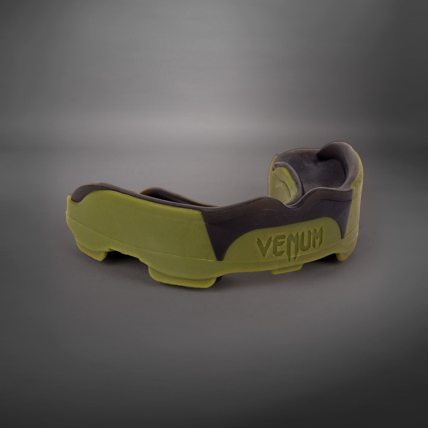 Капа боксерская Venum Predator – чёрный/хаки