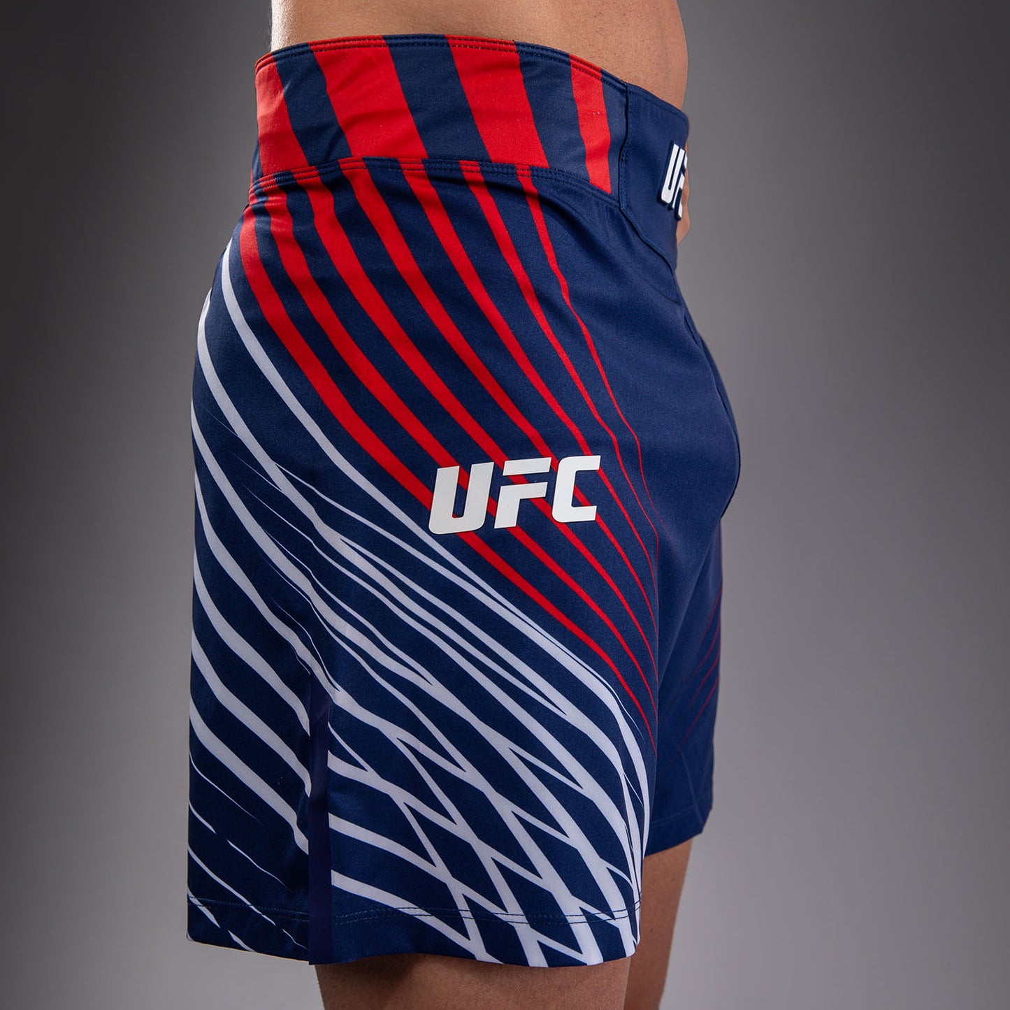 Official UFC Freedom 250 by Venum Authentic Fight Night Бойцовские шорты короткого кроя для мужчин - Синий