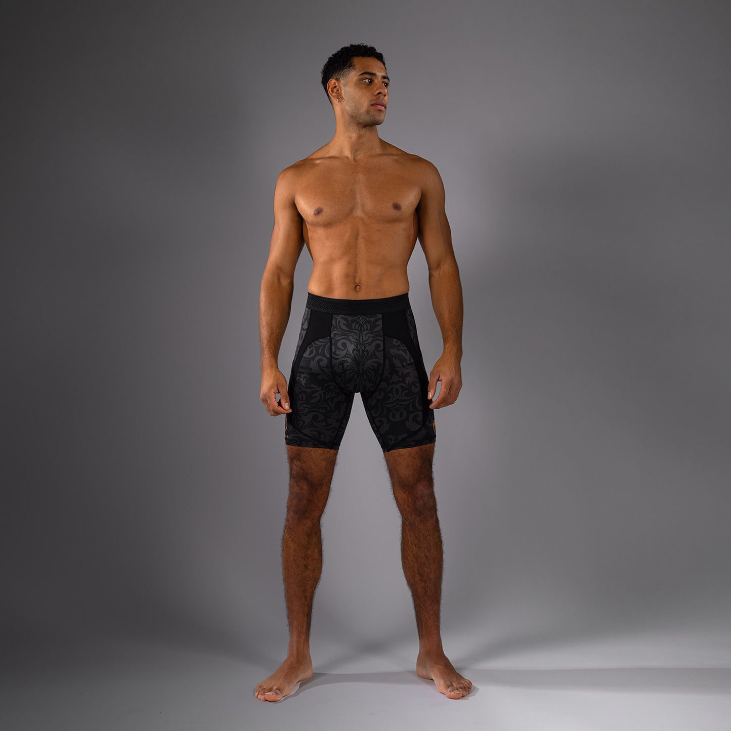 Venum x Topuria Unmatched Edition Шорты Vale Tudo - Черный/Золотой