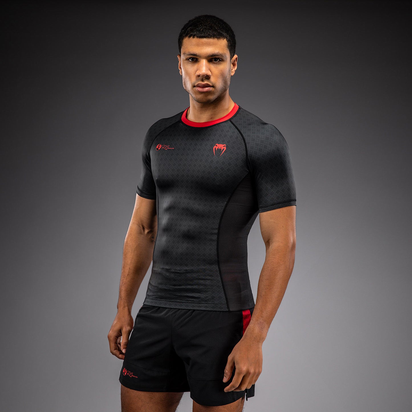 Рашгард с коротким рукавом Venum x Roger Gracie Signature - Чёрный/Красный