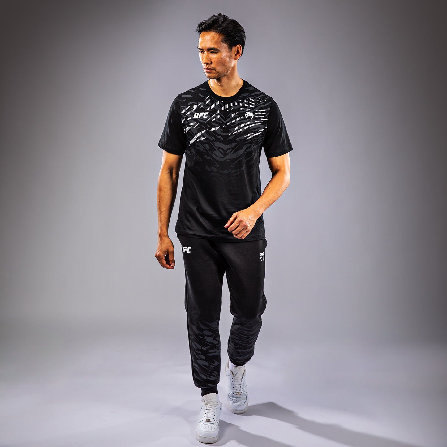 Футболка UFC Fusion by Venum Replica с коротким рукавом для мужчин - Black