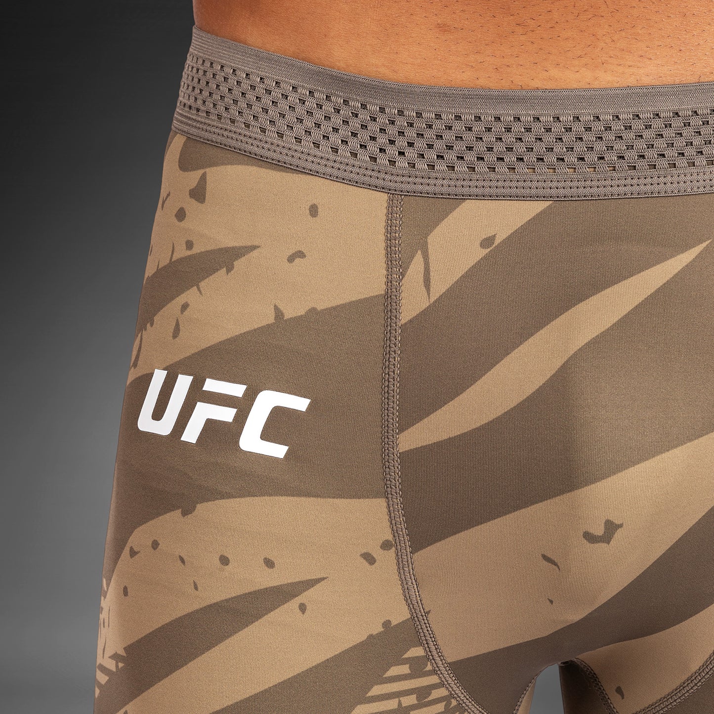 Мужская Долина Тудо Коротко UFC Adrenaline By Venum Fight Week - Desert Camo