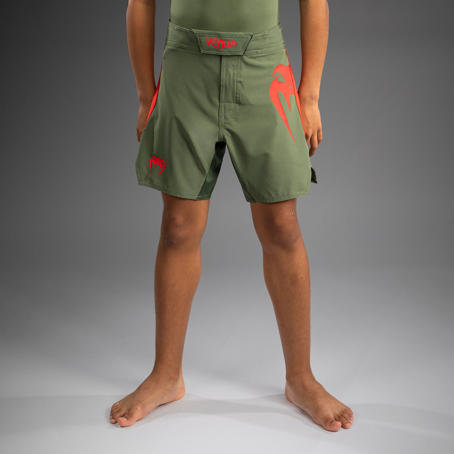 Venum Light Kids Fightshorts - Армейский Зеленый/Оранжевый