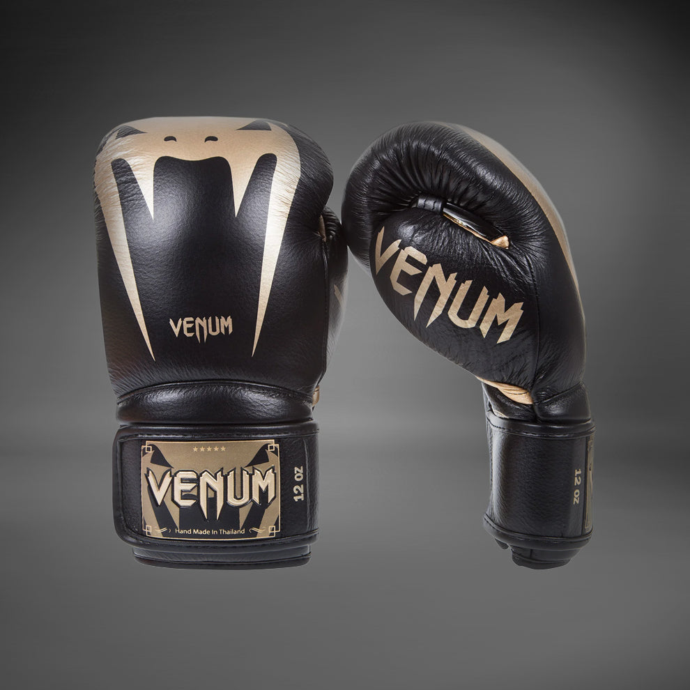 БОКСЕРСКИЕ ПЕРЧАТКИ VENUM GIANT 3.0