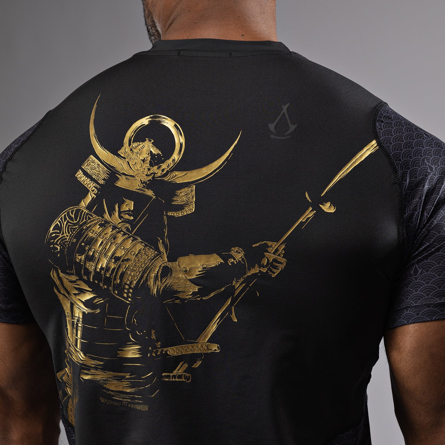 Venum x Assassin’s Creed Мужская футболка Dry-Tech T-Shirt - черный/золотой
