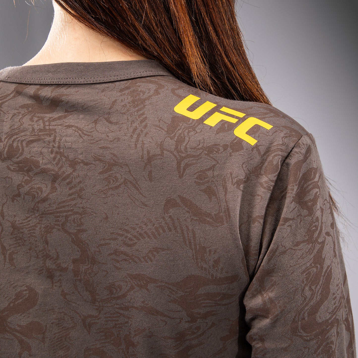 Футболка UFC Fusion by Venum Fight Week с длинным рукавом для женщин - Earthen Brown
