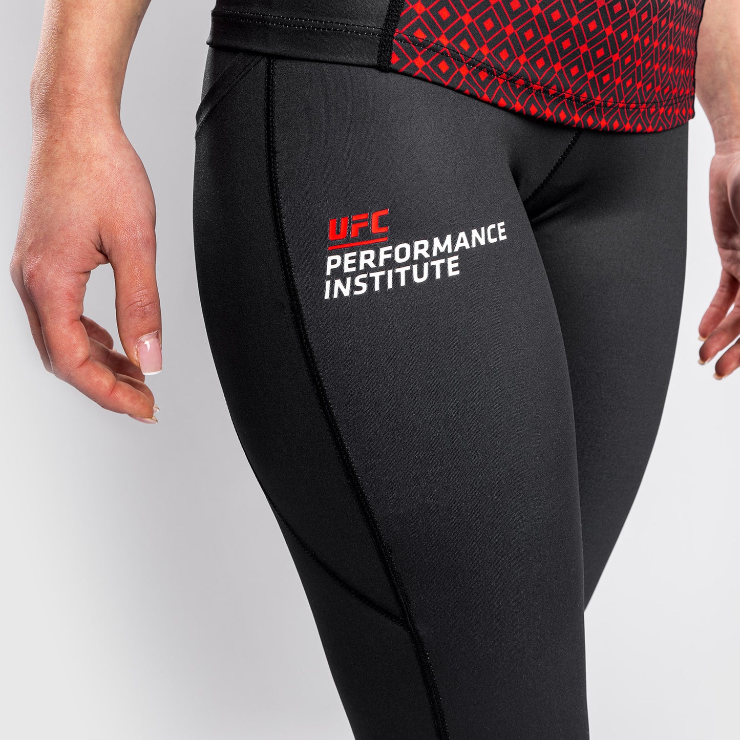 Леггинсы Venum UFC Performance Institute - черный/красный