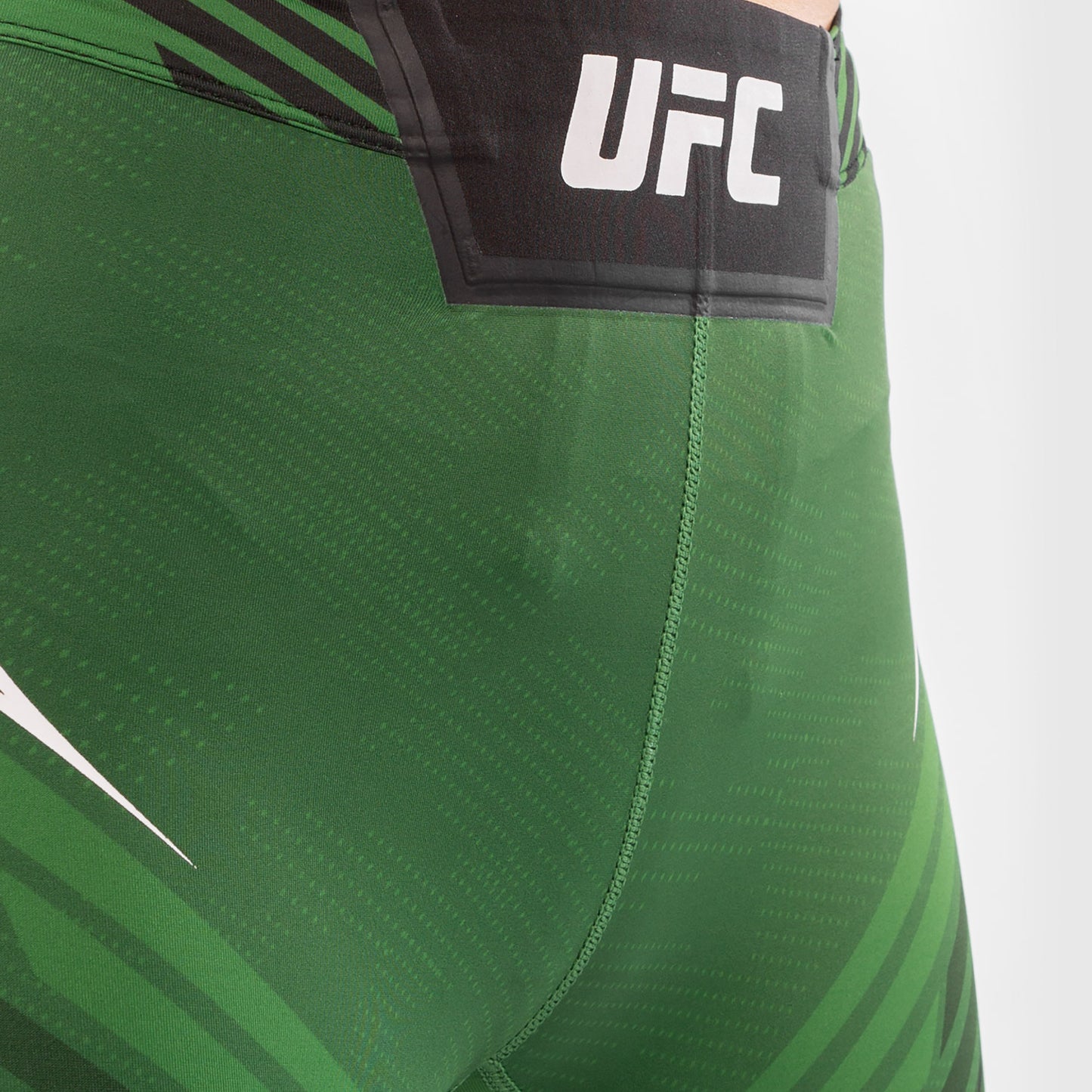 ЖЕНСКИЕ КОМПРЕССИОННЫЕ ШОРТЫ UFC VENUM FIGHT NIGHT VALE TUDO - УДЛИНЕННЫЙ КРОЙ - Зеленый