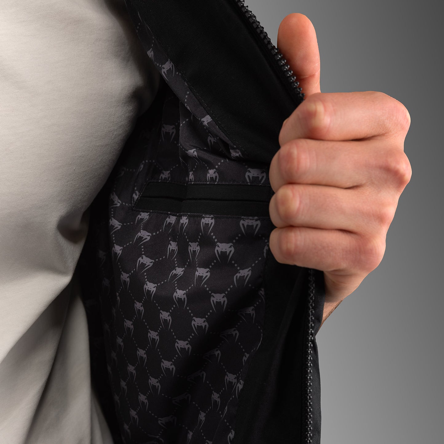 Пуховик Venum Attack Urban Gi – Чёрный