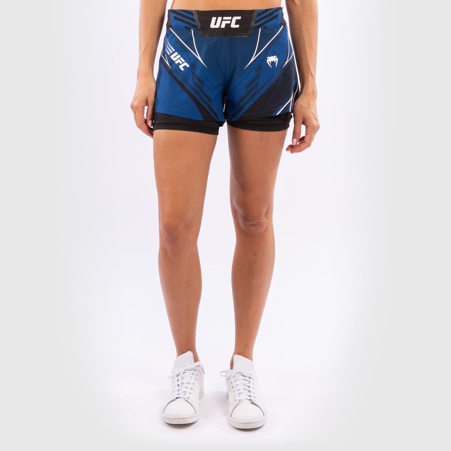 ЖЕНСКИЕ ШОРТЫ UFC VENUM FIGHT NIGHT – УКОРОЧЕННЫЙ КРОЙ - Синий