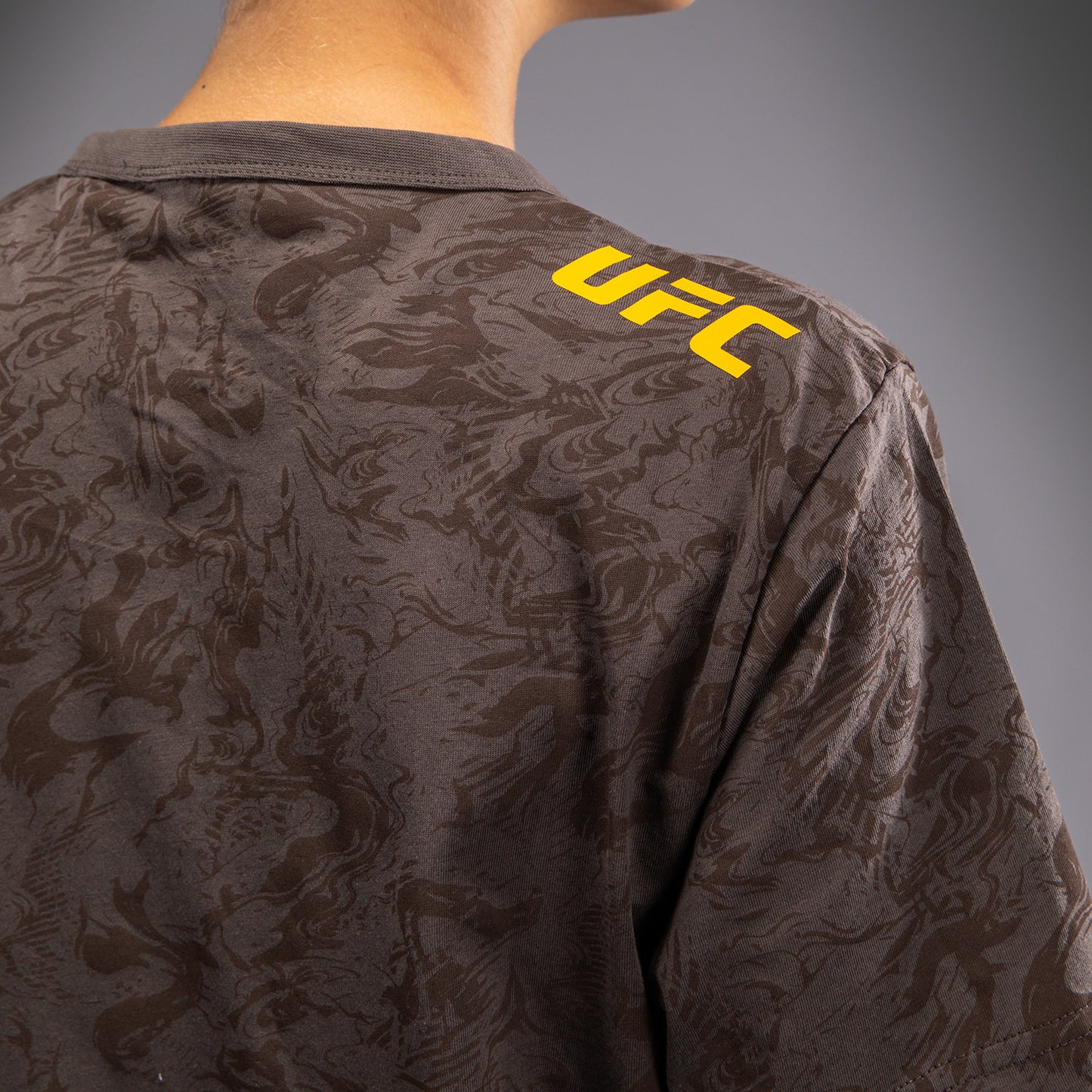 Футболка UFC Fusion by Venum Fight Week с коротким рукавом для женщин - Earthen Brown