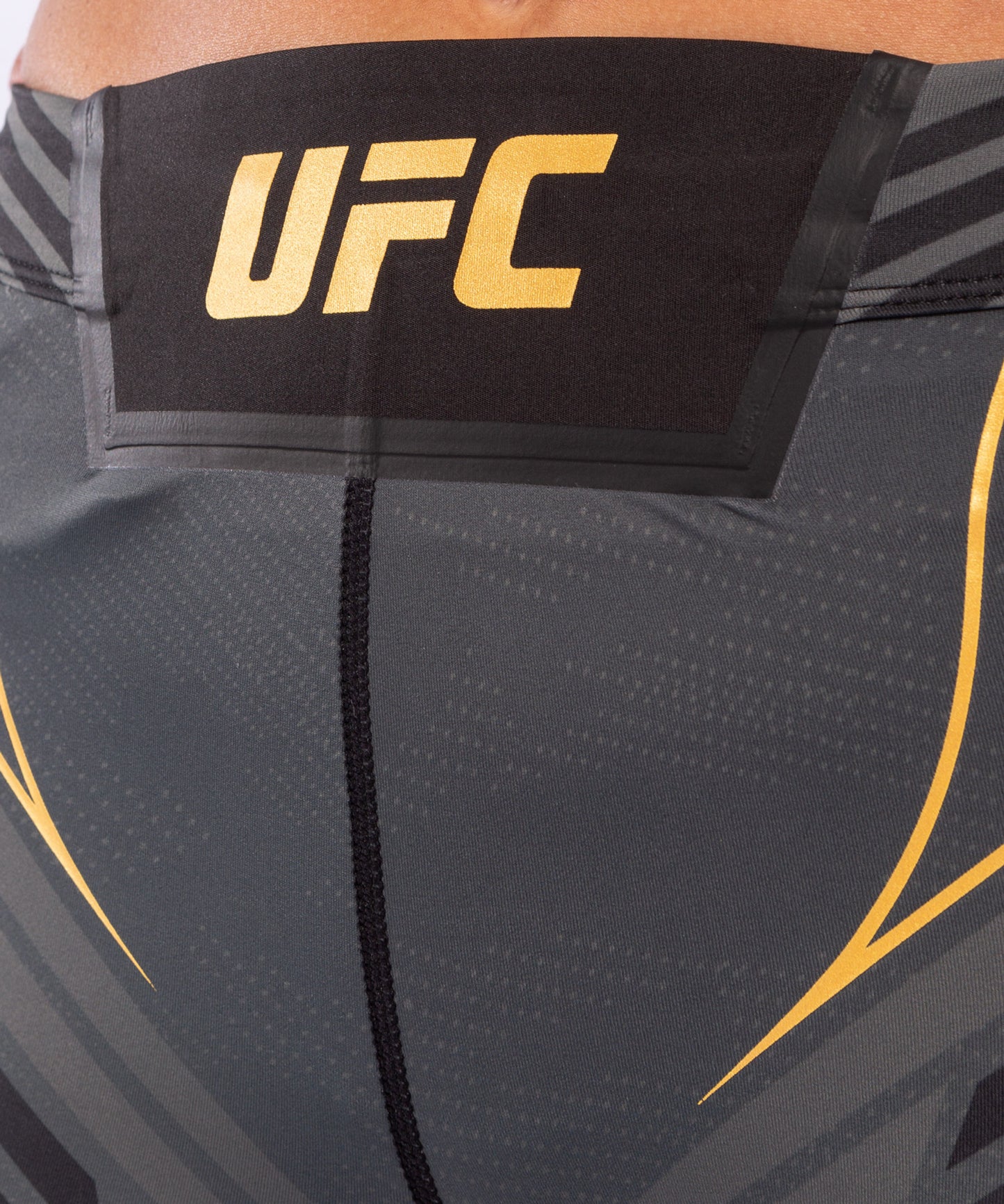 ЖЕНСКИЕ КОМПРЕССИОННЫЕ ШОРТЫ UFC VENUM FIGHT NIGHT TUDO - УКОРОЧЕННЫЙ КРОЙ - Чемпион