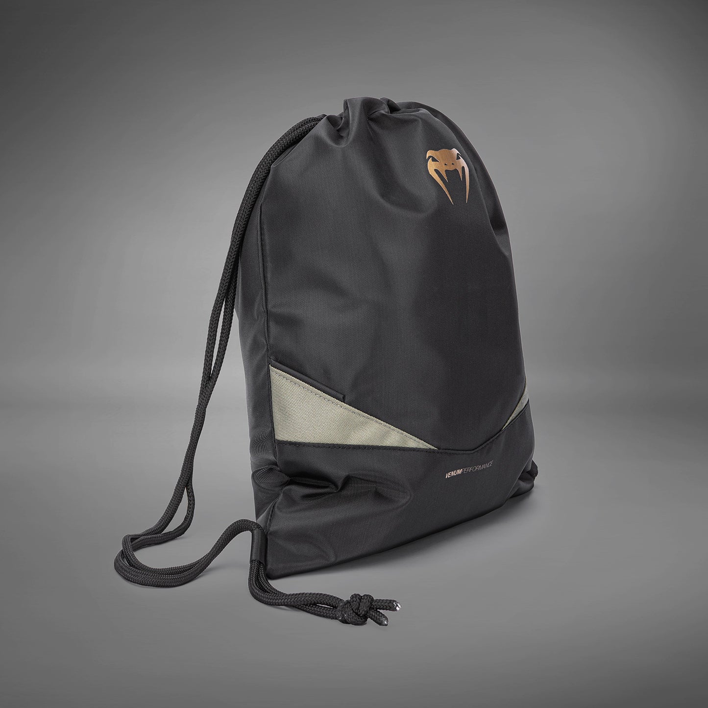 Спортивная сумка Venum Evo 2 (15-20 л) – Чёрный/Хаки