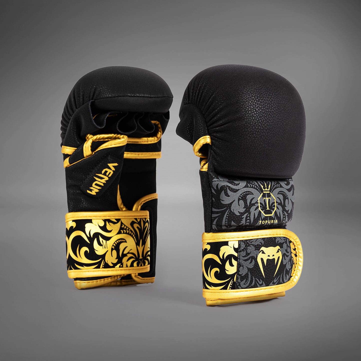 Venum x Topuria Unmatched Edition Перчатки для спарринга MMA - Черный/Золотой