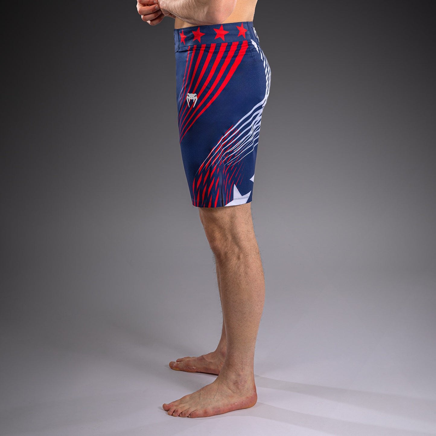 Official UFC Freedom 250 by Venum Authentic Fight Night Бойцовские шорты удлиненного кроя для мужчин - Синий