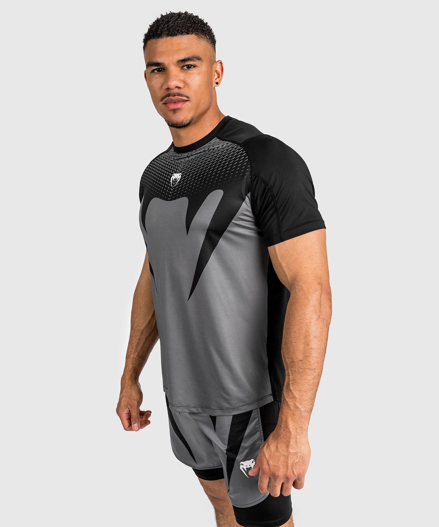 Мужская футболка Venum Attack Dry-Tech T-Shirt - Черный