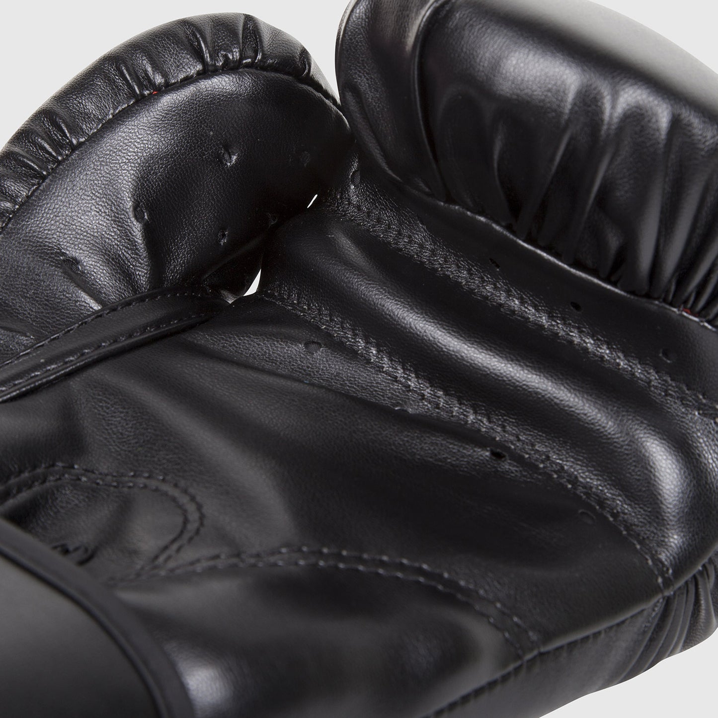 БОКСЕРСКИЕ ПЕРЧАТКИ VENUM CONTENDER