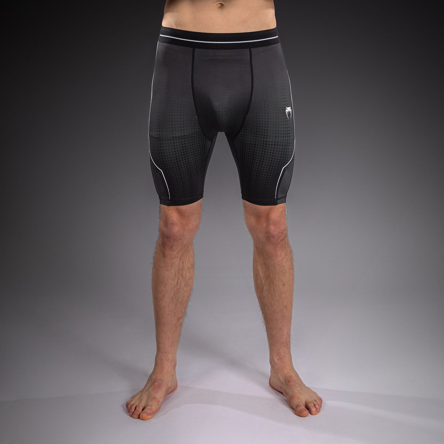 Компрессионные шорты Venum Stealth Vale Tudo – Чёрный/Белый